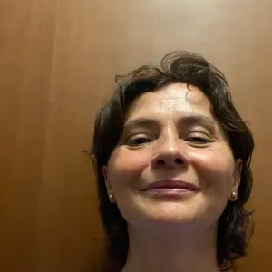 Addetta alle pulizie e organizzazione pranzo ho cena