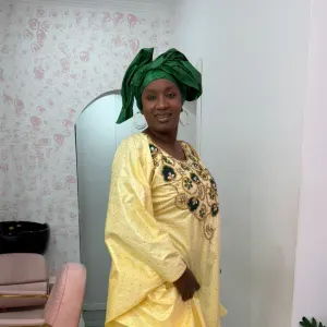 Empregada para limpeza profissional com arbaldo 