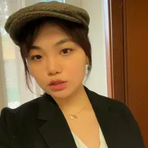 Passionnée d'animaux avec une riche expérience