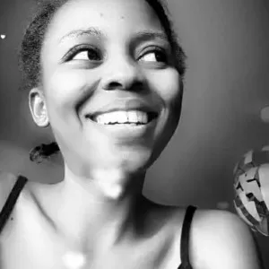 Dame de compagnie/aide à domicile disponible 