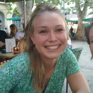 Propose aide aux devoirs et soutien scolaire