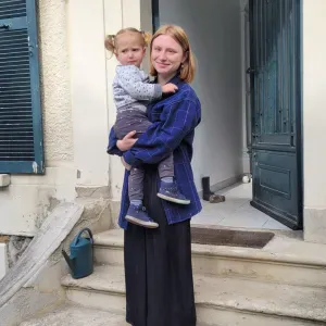 Babysitting bilingue – disponible en juin et juillet