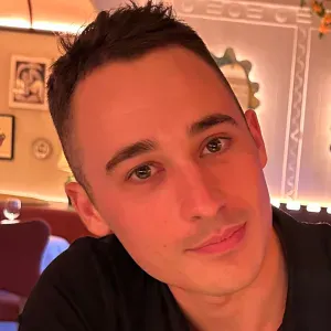 Cleaning expert looking for afternoon/evening 