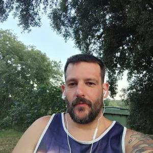 Trabajo de limpieza de aviones i de residencia 