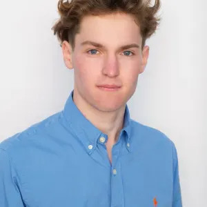 Baby-sitter sérieuse disponible vendredi et week-end 