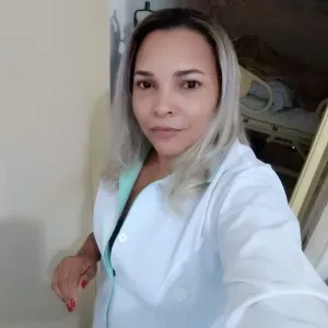 Cuidadora compassivo em Lisboa em torno