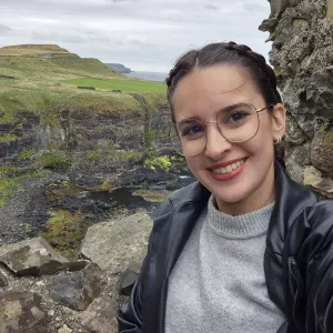 Baby-sitter expérimentée et motivée autour de Aix Aix