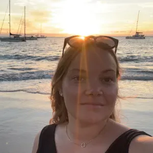 Baby-sitter expérimentée et sérieuse.