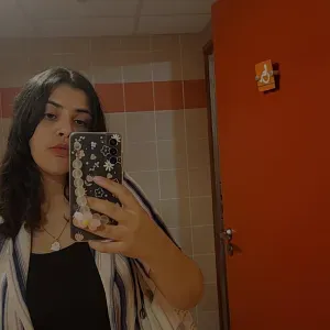 Je suis une femme de ménage depuis 2 ans 