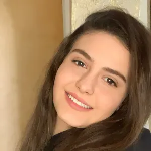 Відповідальна економка в Парижі 