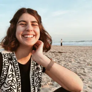 Olá! Sou Maria João e procuro fazer babysitting em Lisboa.