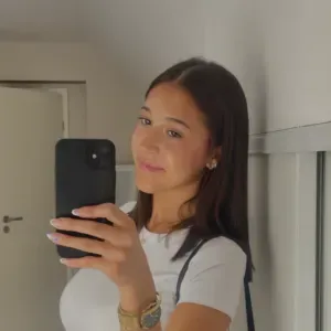 Étudiante infirmière, sérieuse et responsable 