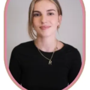 Baby- sitter dans le passer pour des enfants 