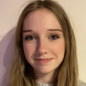 👶 Babysitter expérimentée disponible sur Clermont-Ferrand