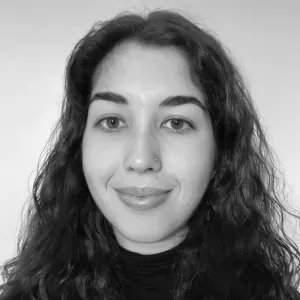 Baby-sitter expérimentée et bienveillante à Paris