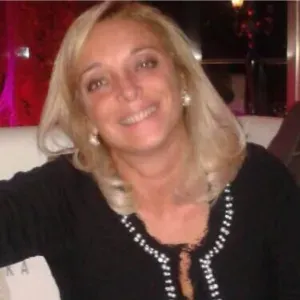 Baby-sitter con esperienza con italiano, inglese e francese