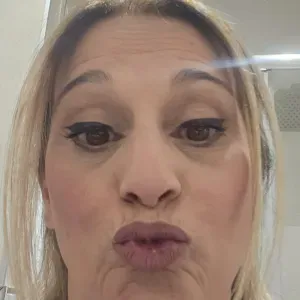 Adetta alle pulizie sia interne che esterne 