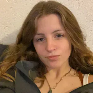 Étudiante pour de l'aide aux devoirs  à Angers 