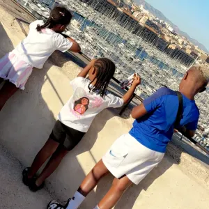 Je cherche une babysitting 