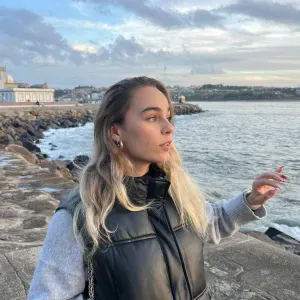 Babysitter com experiência na Margem Sul