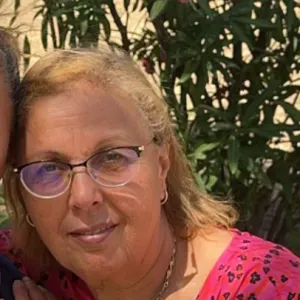 Nounou de 69 ans sur Paris et environs 