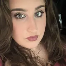 Aurora R, 26 anni, Tutor e collaboratrice domestica