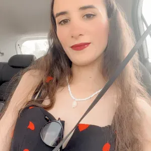 Baby-sitter expérimentée à Pontoise .