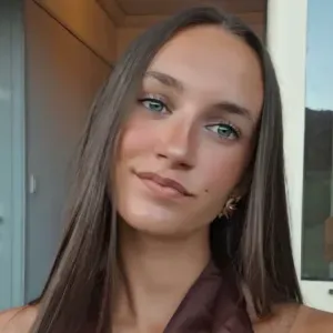 Baby-sitter expérimentée dans l'Ain. 