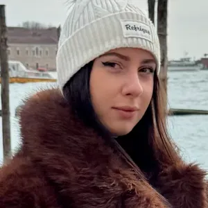 PET sitter/DOG sitter per il tuo amico a 4 zampe. Prato