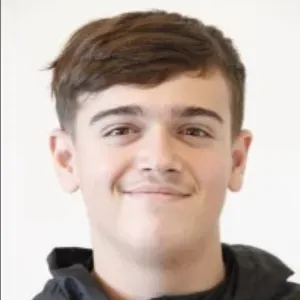 Étudiant sérieux propose aide aux devoirs primaire/collège