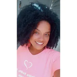 Babá experiente em Mesagne. Responsável, dedicada, amorosa