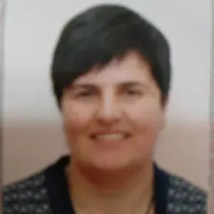 Sono una donna di pulizie, disposta a lavorare di sera.