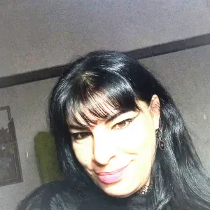 Cuidadora interna,com experiência 