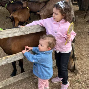 Garde 2 filles de 18 mois et 5 ans sortie d'école - 09/2026