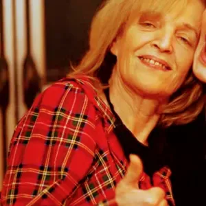 Salve mi chiamo Elena e abito a piacenza ho lavorato come a