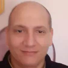 Homme de menage discret  avec plus de 20 ans de nettoyage 