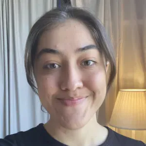 Baby-sitter disponible sur Bourges 