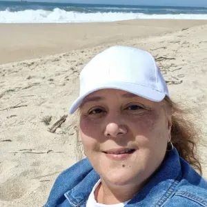 Emregada de limpeza na Figueira