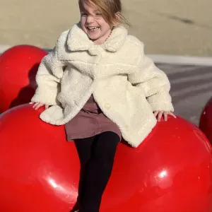 Je recherche une baby-sitter 