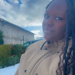 Baby sister je vis à mantes la jolie