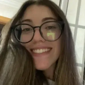 Estudante disponível para babysitting