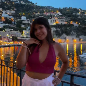 Baby-sitter – disponible chaque vendredi