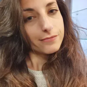 Femme de ménage sur Limoges, cherche heures de ménage 