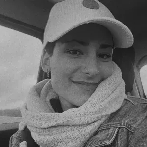 Femme de ménage minutieuse et organisée 