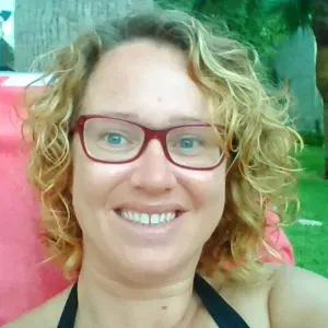 Puesto de canguro – cuidado de niños en Piles