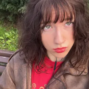 Tutor joven que explica TODO fácil – Primaria, ESO, guitarra