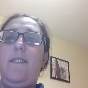 Disponible pour faire le ménage et repassage