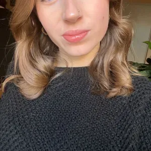 Baby-sitter à Rochefort et au alentours 