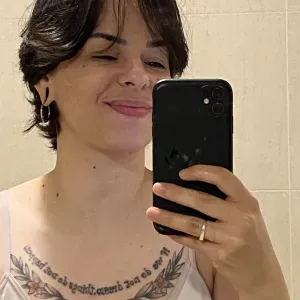 Sou Babysitting e uma pessoa muito carismática e paciente