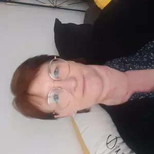 assistante maternelle et nounou au domicile des parents.